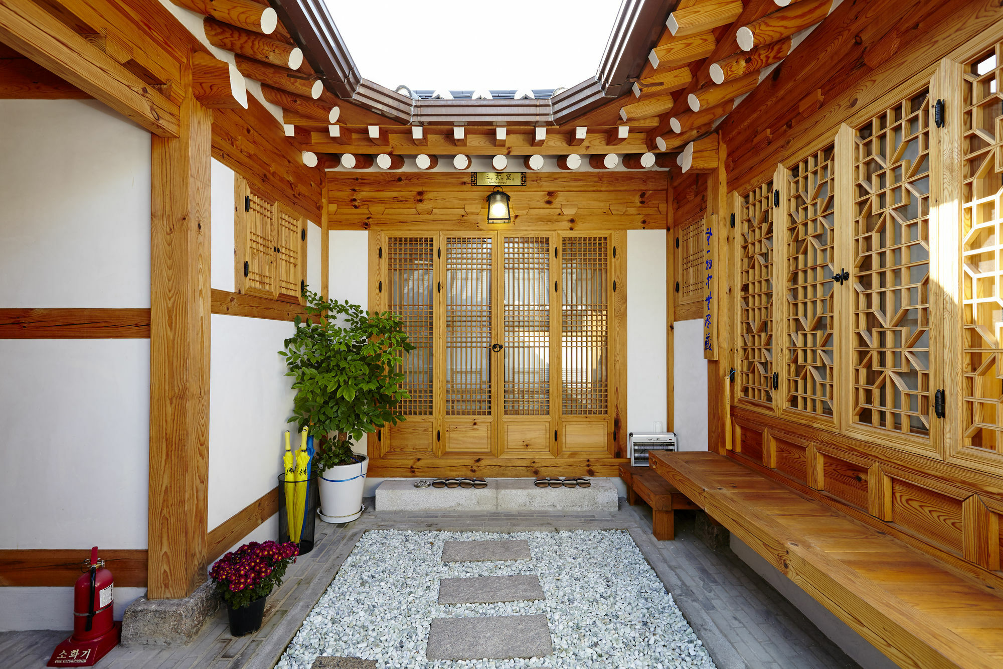 Hanok 24 Guesthouse Gyeongbokgung Сеул Екстер'єр фото