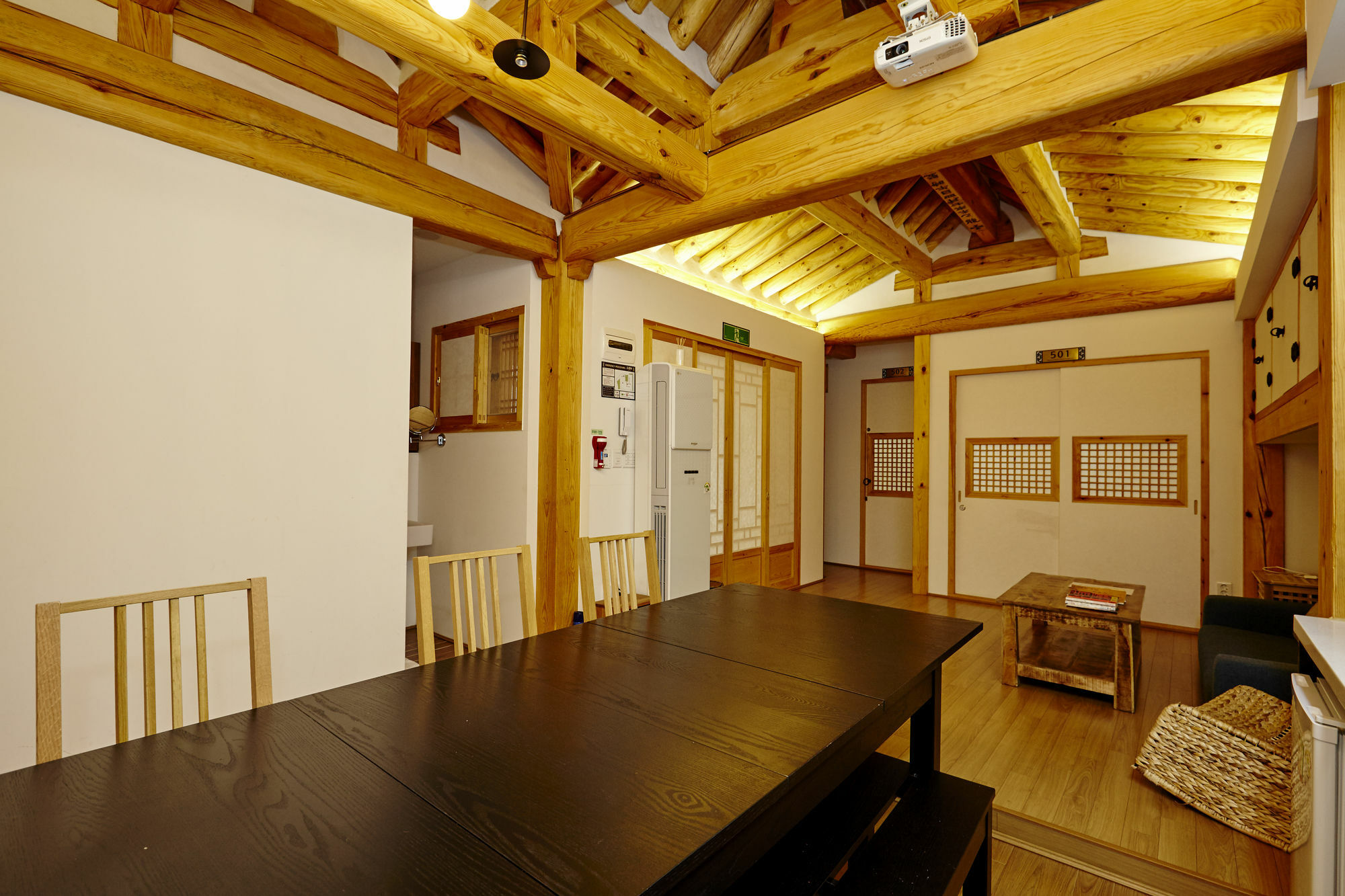 Hanok 24 Guesthouse Gyeongbokgung Сеул Екстер'єр фото