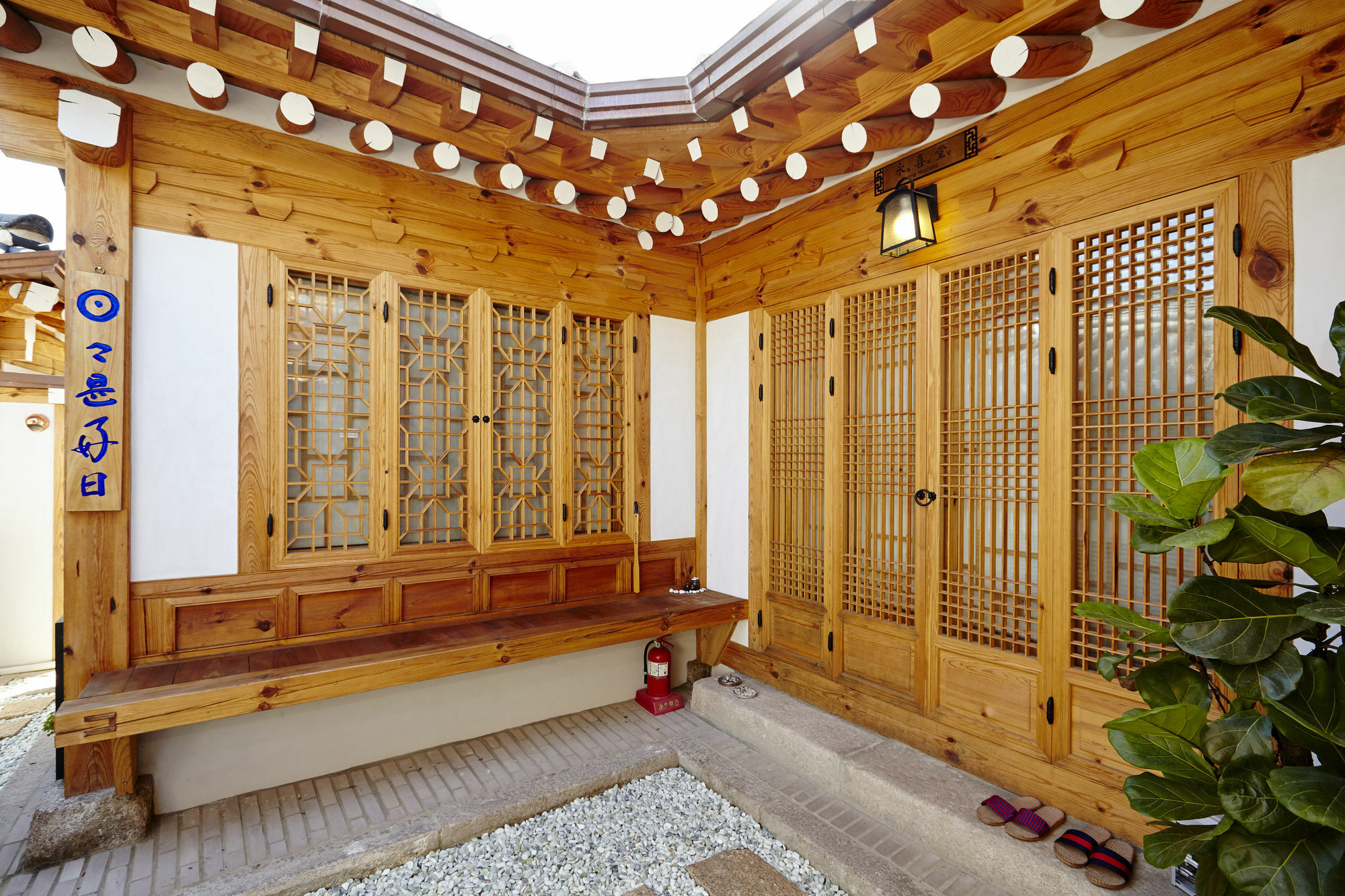 Hanok 24 Guesthouse Gyeongbokgung Сеул Екстер'єр фото