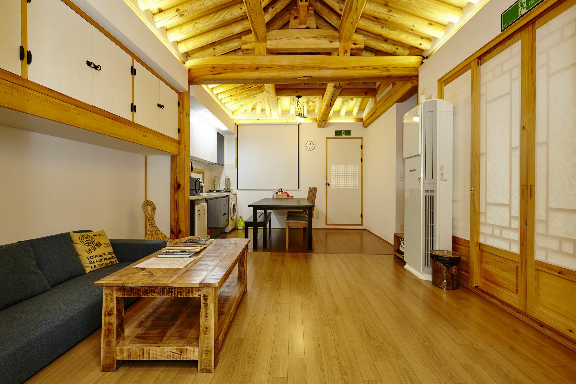 Hanok 24 Guesthouse Gyeongbokgung Сеул Екстер'єр фото